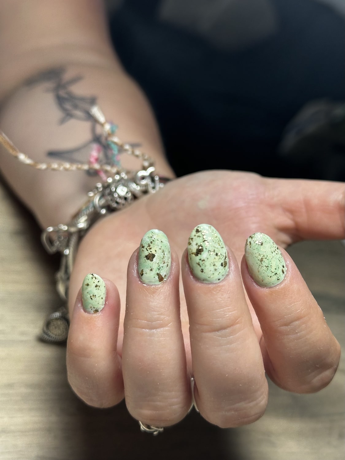 Cocon de Jade, Ongle 2